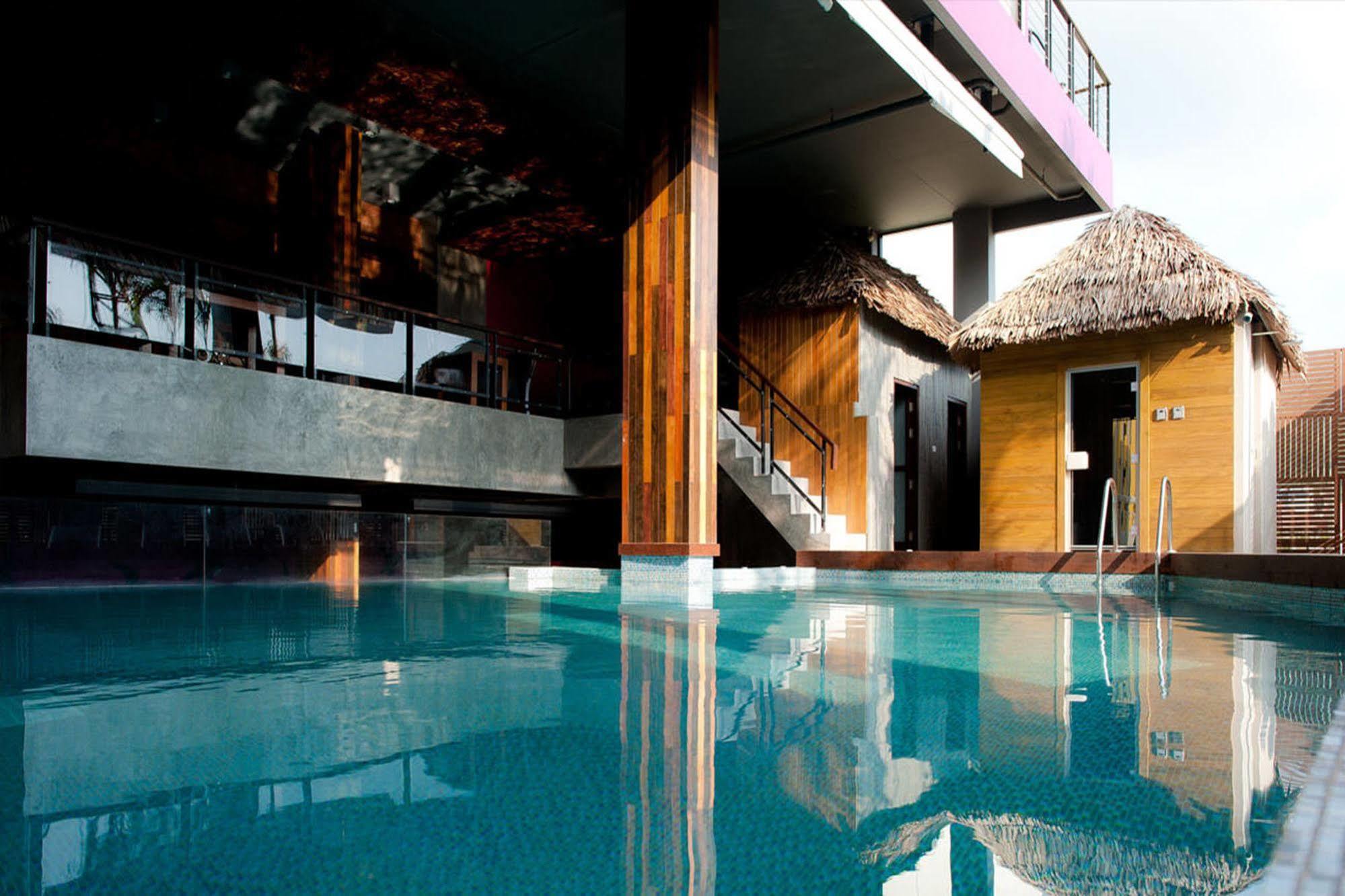 De Coze Hotel Patong Kültér fotó